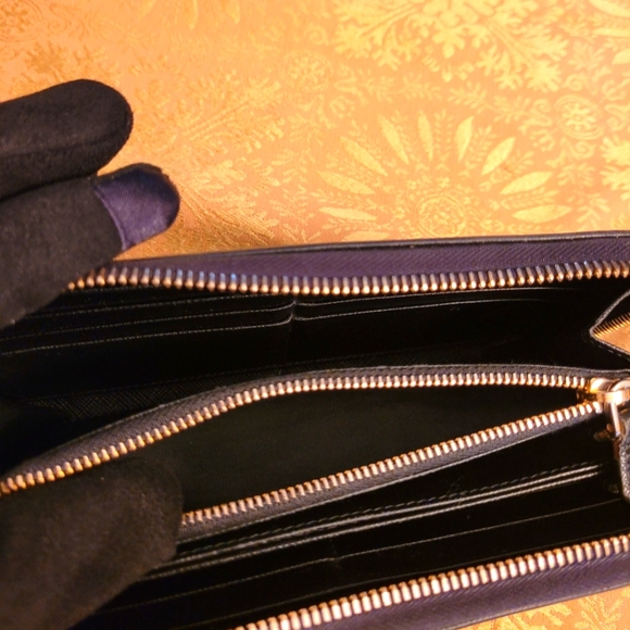 PRADA BLACK SAFFIANO LEATHER LONG WALLET - Picture 6 of 8